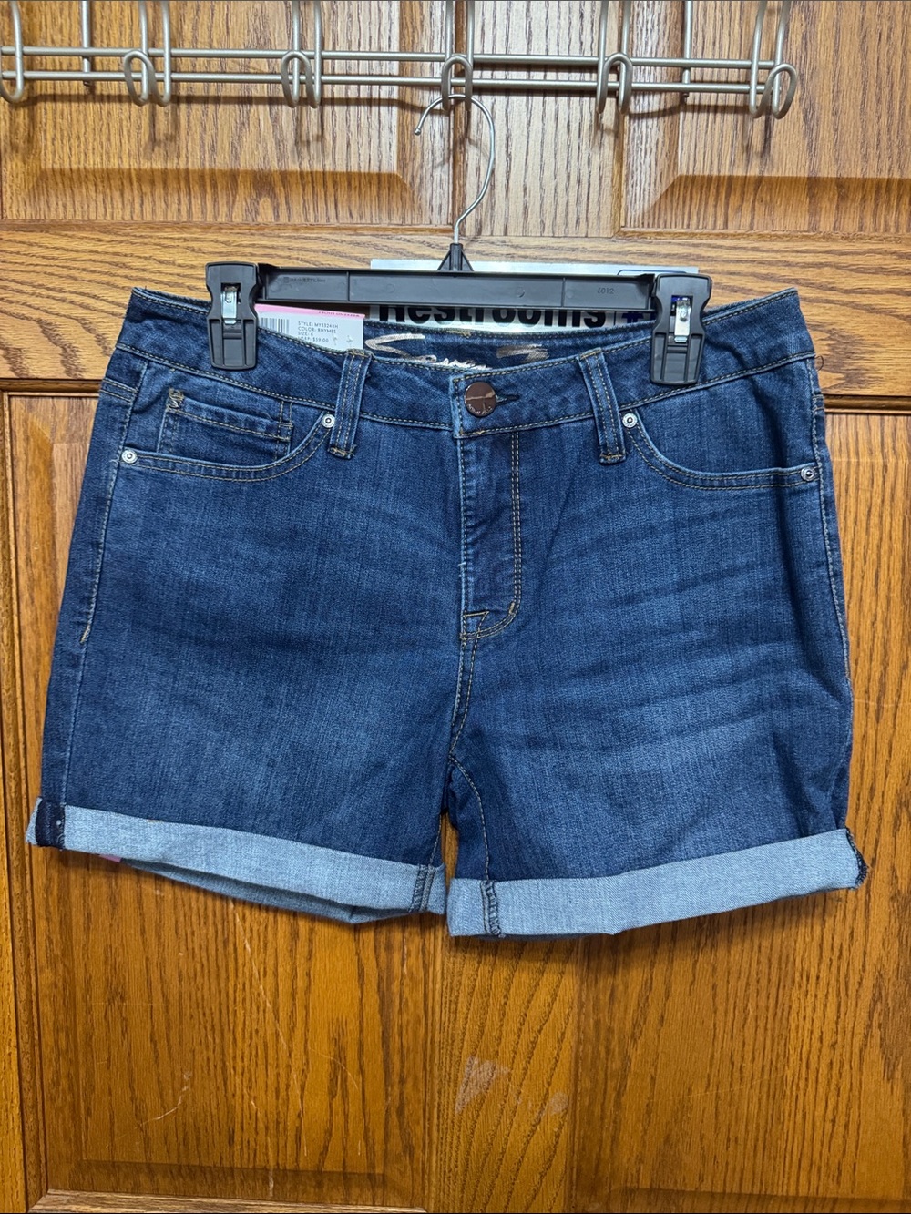 Women’s 6 Seven7 Dark Blue Denim Cuffed Women’s Shorts